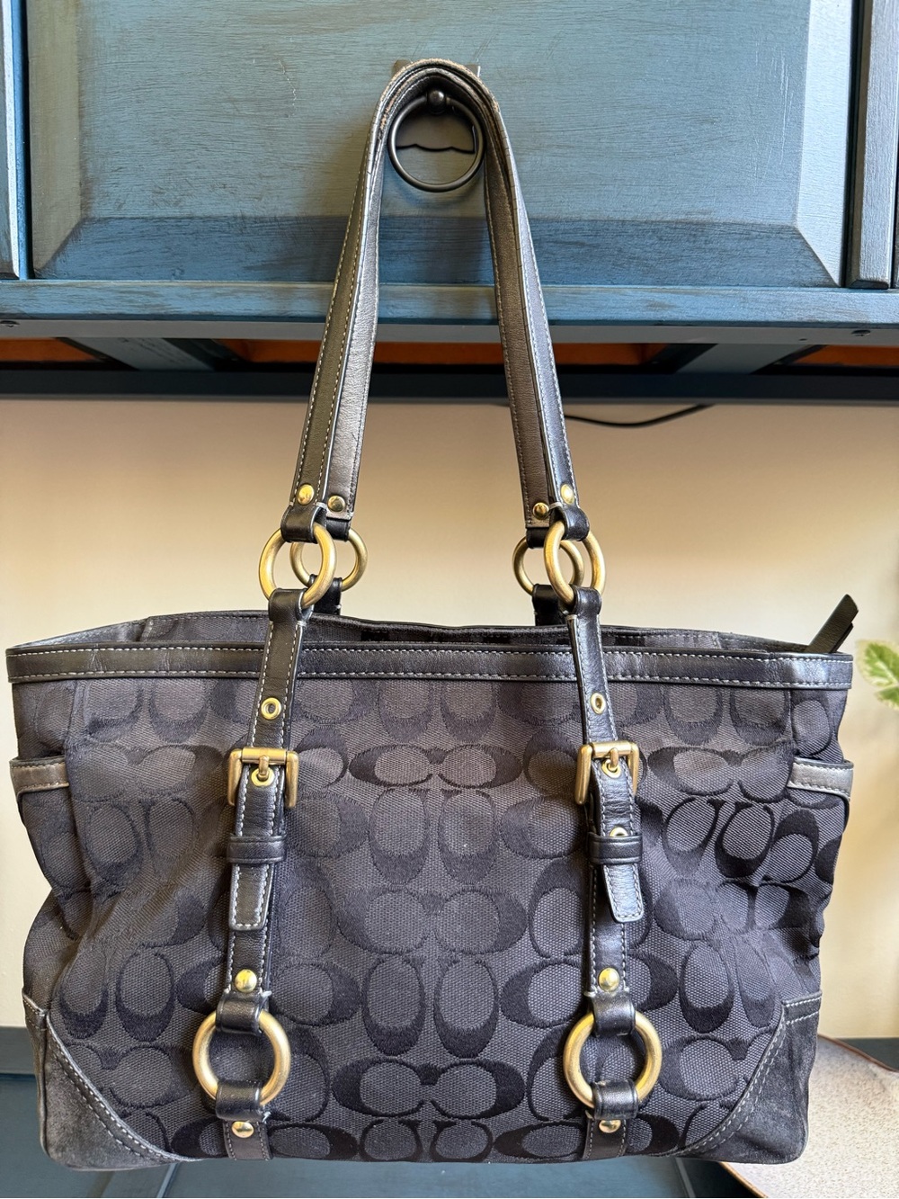 Classic Coach Black Signature-Pattern Tote Bag - Picture 2 of 10